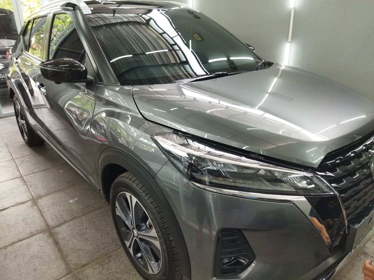 Mobil hasil detailing dan coating di Exist Auto Care Yogyakarta