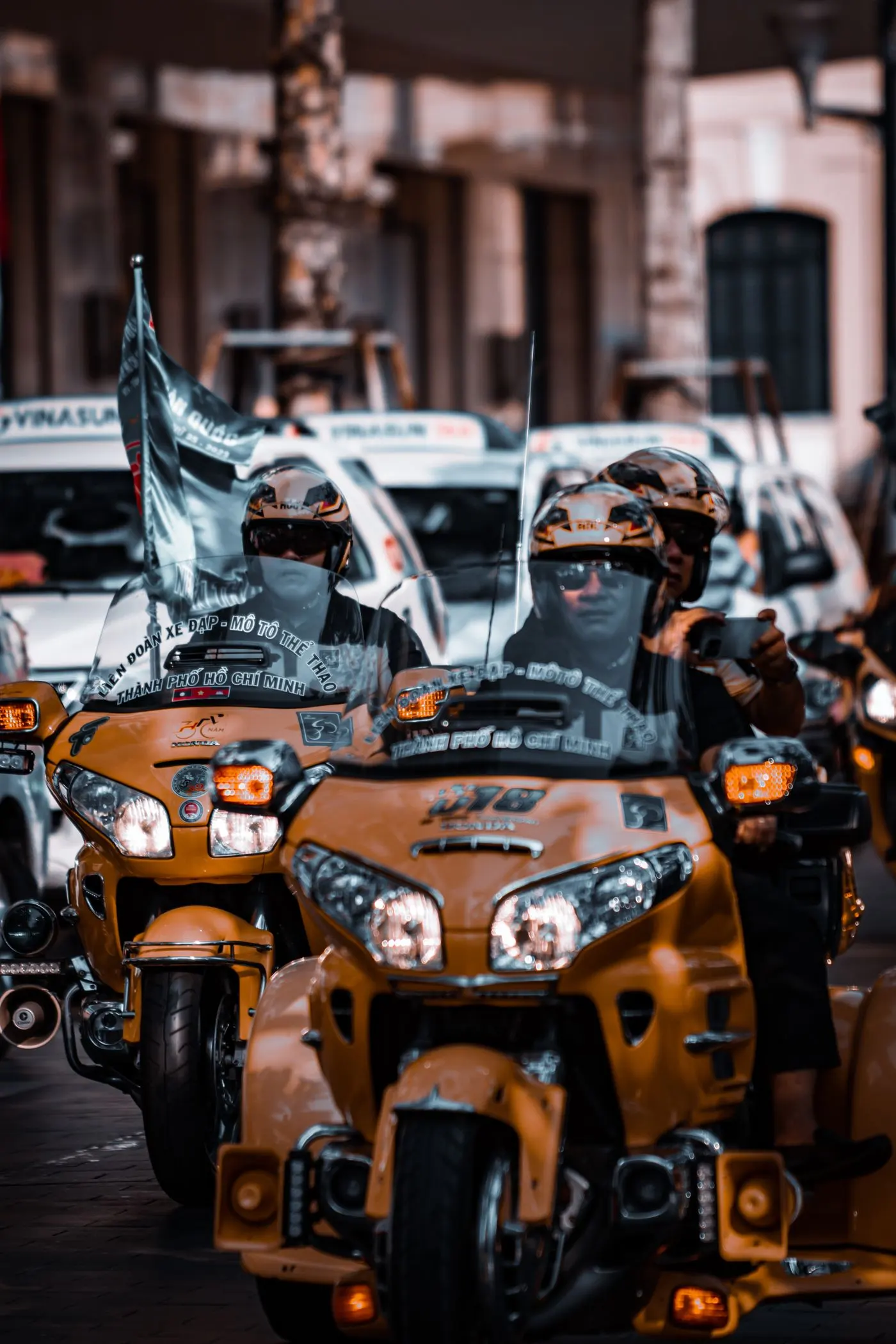 Motor custom dengan warna khas yang dapat dirawat melalui jasa detailing motor jogja